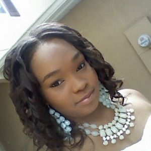 Meet your Posher, Yanique